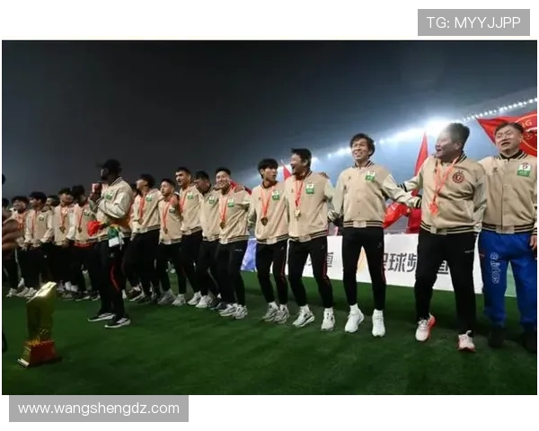 2025中甲辽宁铁人队现场观众人数创新高场均观众达26407人次